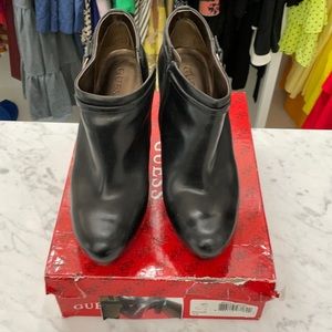 Black ankle boots, GUESS